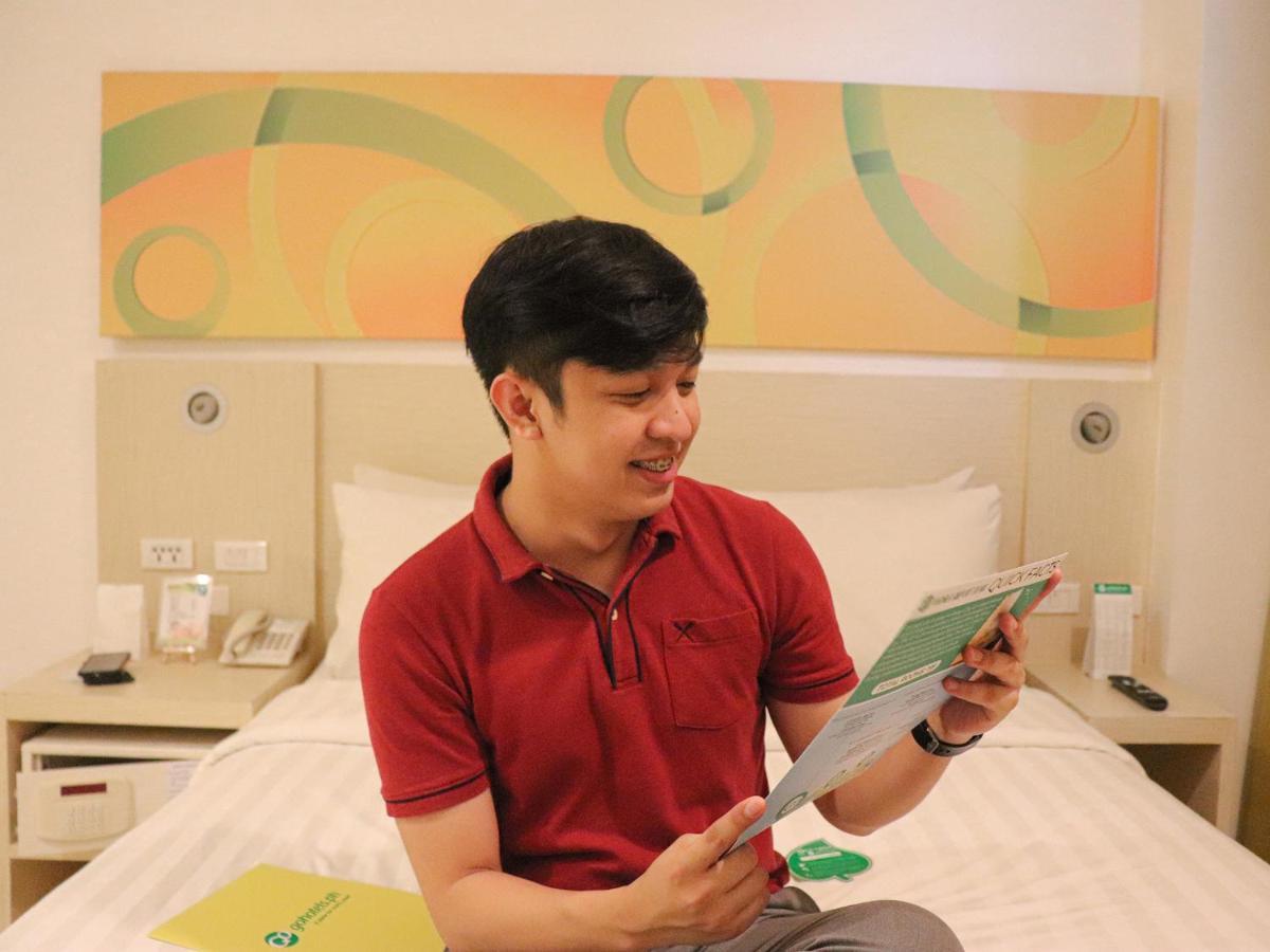 Go Hotels Manila Airport Road Paranaque City Exterior foto