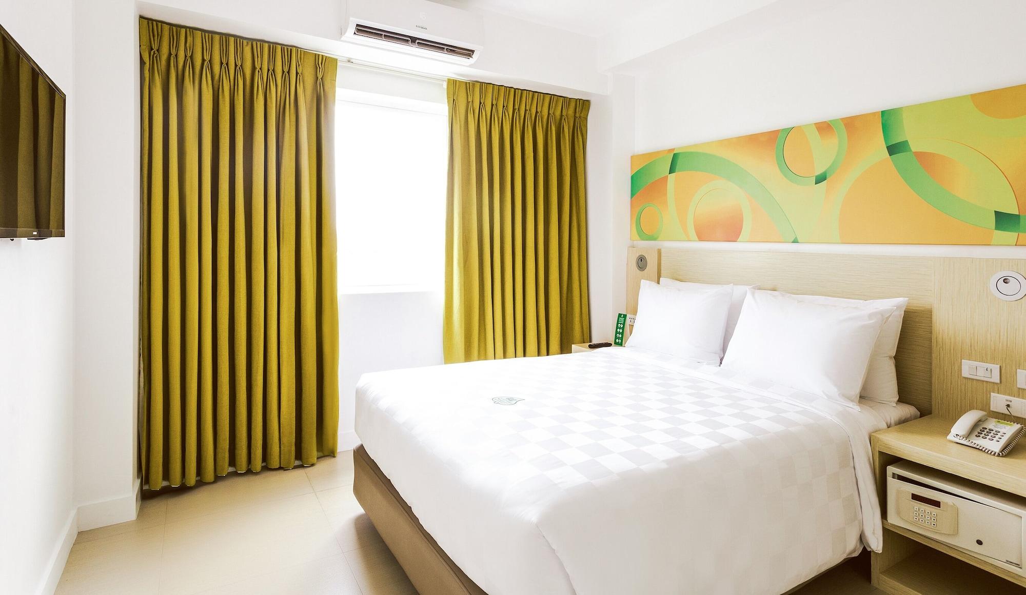 Go Hotels Manila Airport Road Paranaque City Exterior foto