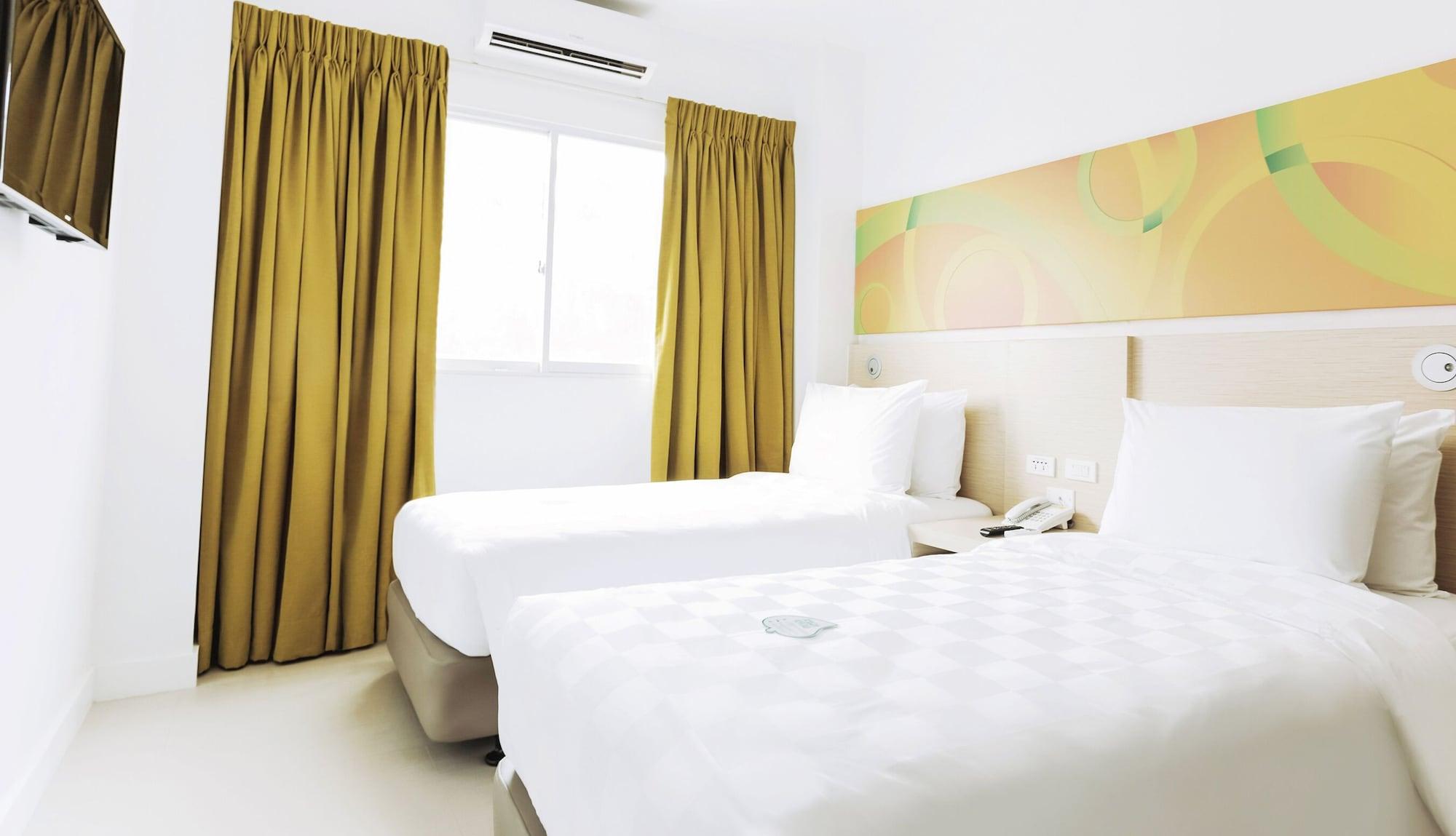 Go Hotels Manila Airport Road Paranaque City Exterior foto