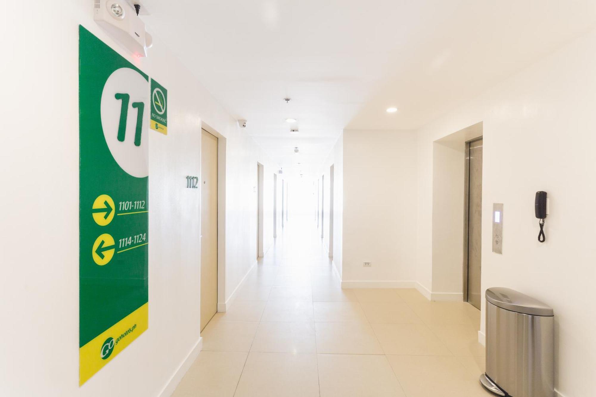 Go Hotels Manila Airport Road Paranaque City Exterior foto