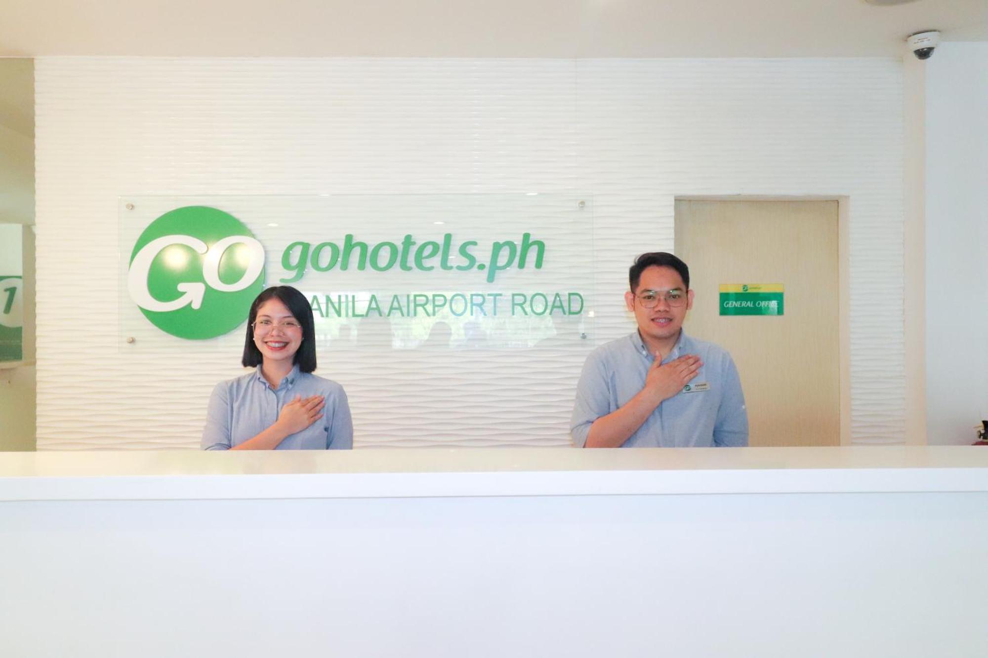 Go Hotels Manila Airport Road Paranaque City Exterior foto