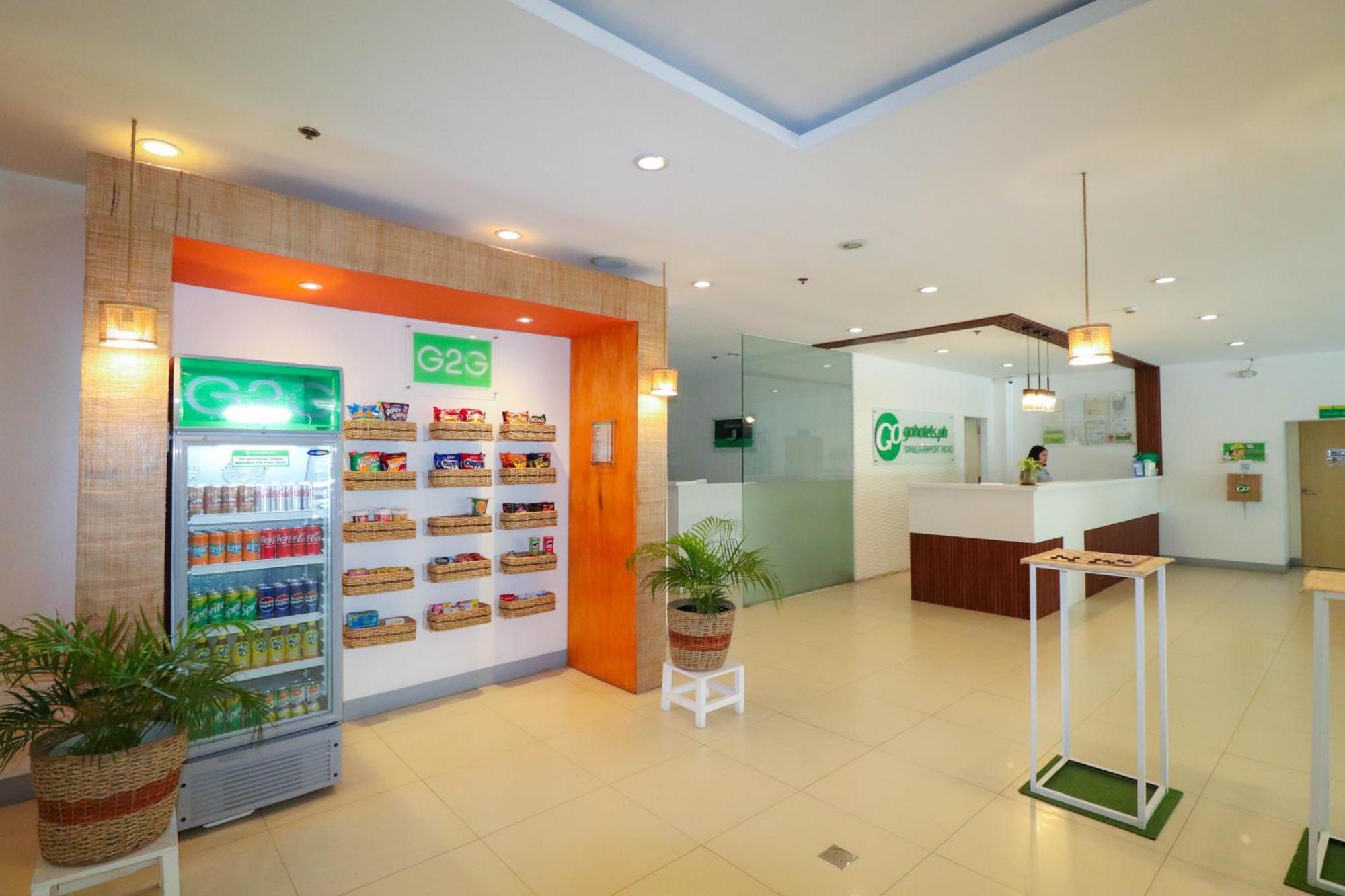 Go Hotels Manila Airport Road Paranaque City Exterior foto