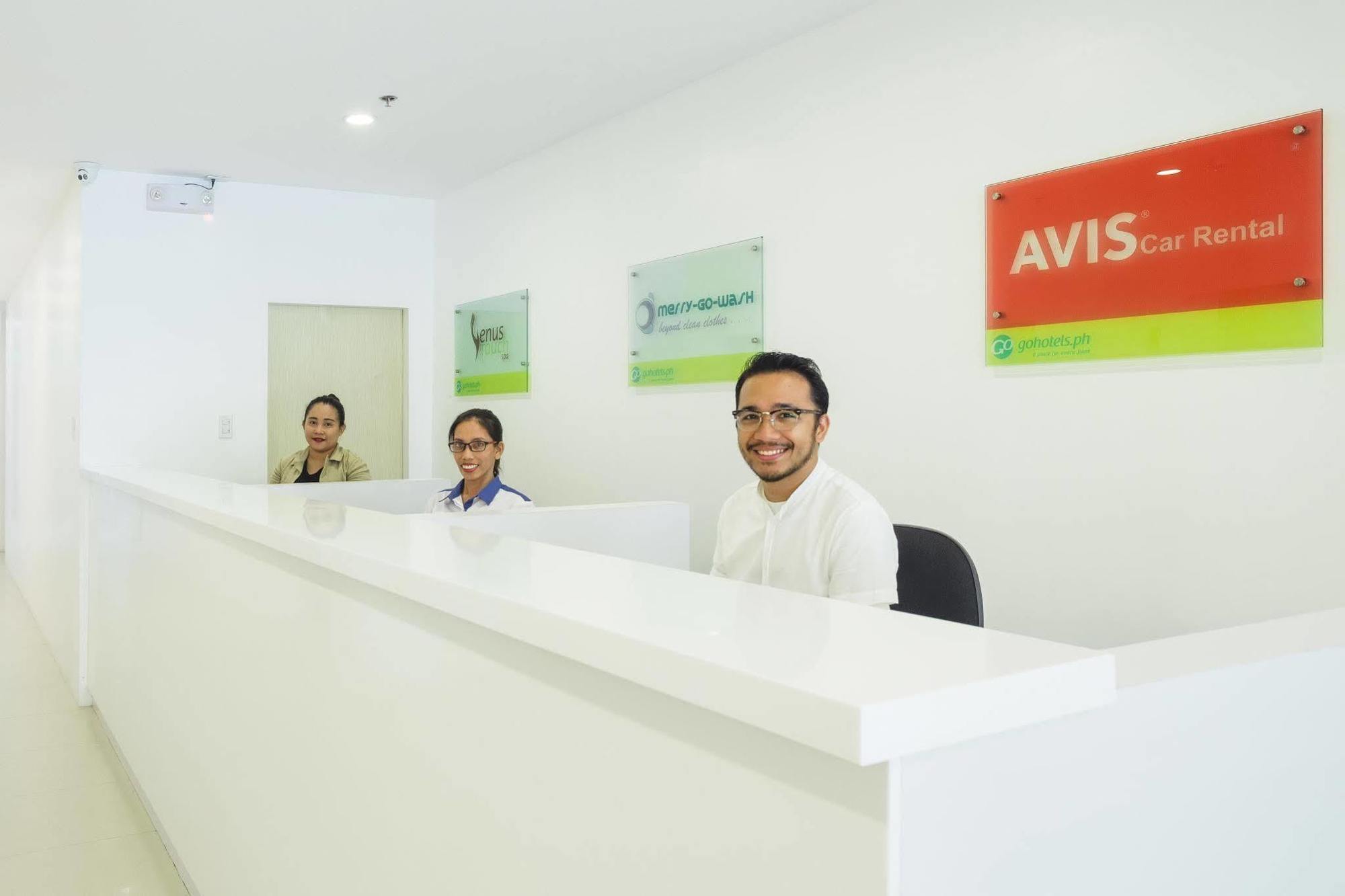 Go Hotels Manila Airport Road Paranaque City Exterior foto